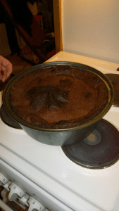 Valmiissa patakukossa on kauniisti ruskeaksi paistunut pinta