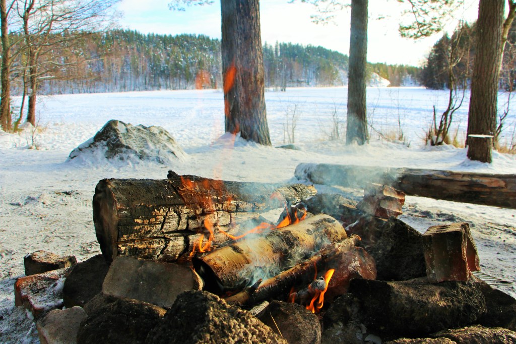 Kuka muu rakastaa talvisia&nbsp;nuotioretkiä?