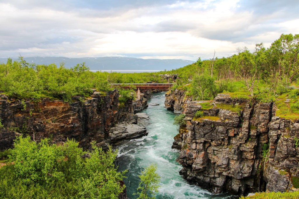 Nopea jaloittelulenkki Abiskon&nbsp;kanjonilla